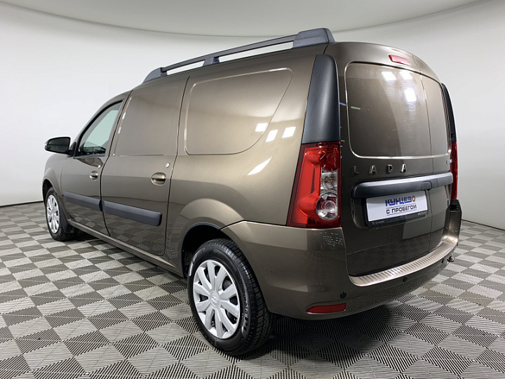 Lada Largus 1.6, 2021 года, Механика, КОРИЧНЕВЫЙ