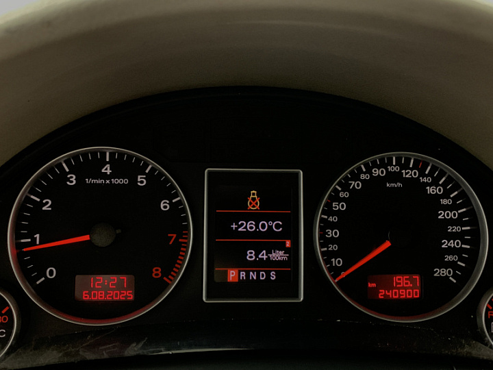 AUDI A4 2, 2007 года, Вариатор, ЧЕРНЫЙ