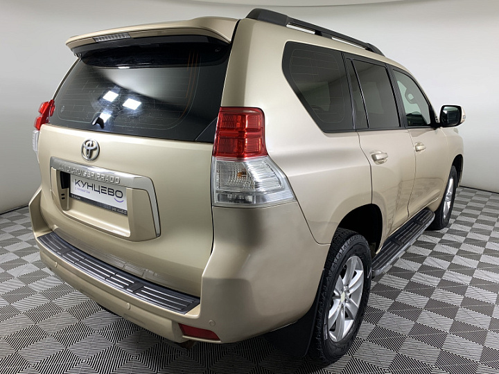 Toyota Land Cruiser Prado 3, 2011 года, Автоматическая, Бежевый