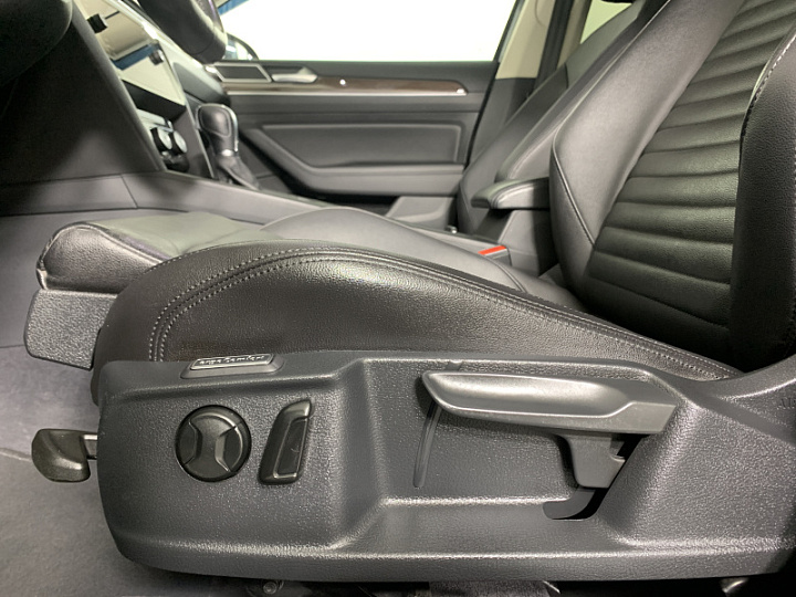 VOLKSWAGEN Passat 1.8, 2018 года, Робот, Черно-Серый