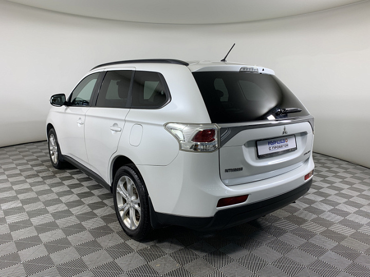 MITSUBISHI Outlander 2.4, 2013 года, Вариатор, БЕЛЫЙ