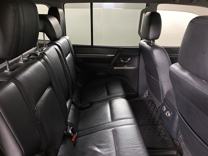 Mitsubishi Pajero 3.2, 2012 года, Автоматическая, Коричневый
