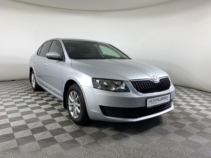 SKODA Octavia 1.6, 2016 года, Автоматическая, Серебристый
