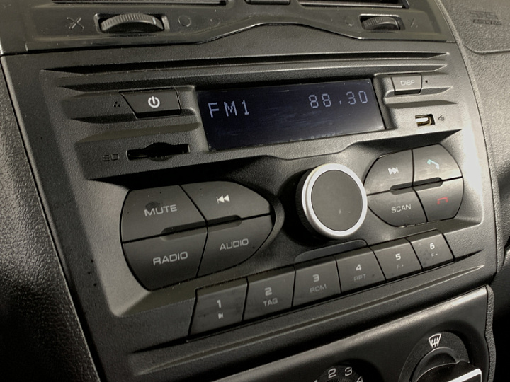 Lada Granta 1.6, 2023 года, Механика, ЧЕРНЫЙ