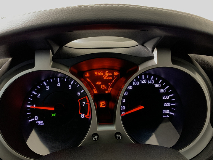 NISSAN Juke 1.6, 2014 года, Вариатор, БЕЛЫЙ
