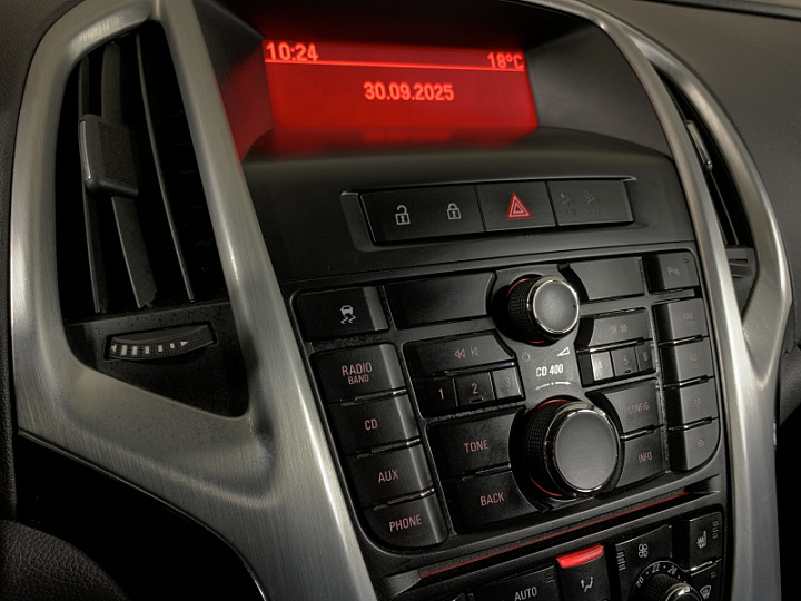 OPEL Astra 1.4, 2012 года, Автоматическая, БЕЛЫЙ