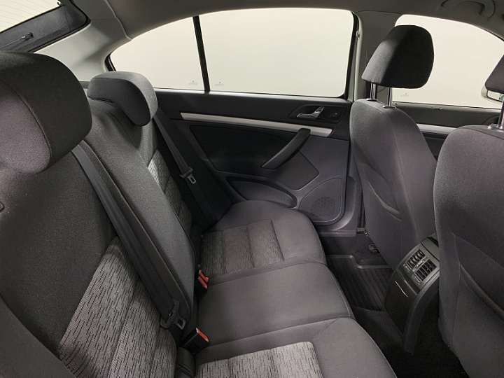 SKODA Octavia 1.4, 2011 года, Механика, СЕРЫЙ
