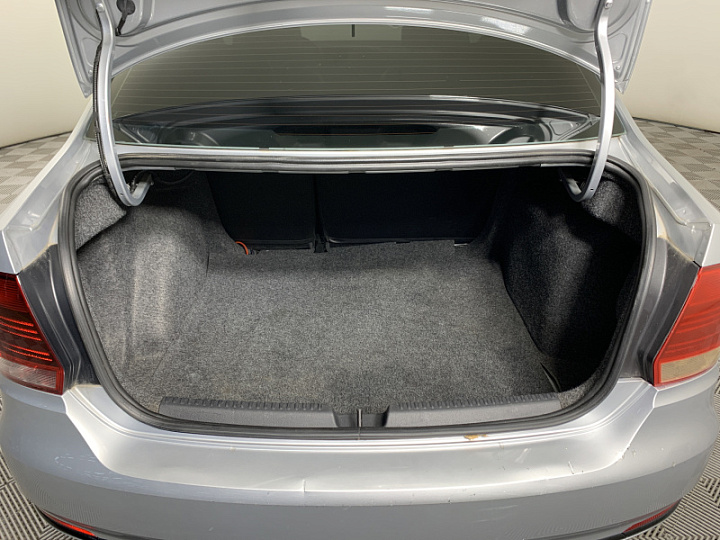 VOLKSWAGEN Polo 1.6, 2016 года, Автоматическая, Серебристый