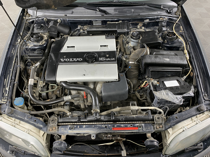 VOLVO S40 1.7, 1997 года, Механика, ЧЕРНЫЙ
