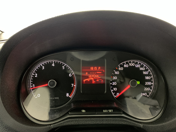 VOLKSWAGEN Polo 1.6, 2014 года, Автоматическая, СЕРЫЙ