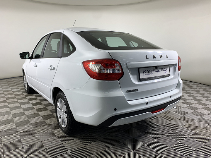 Lada Granta 1.6, 2023 года, Механика, БЕЛЫЙ