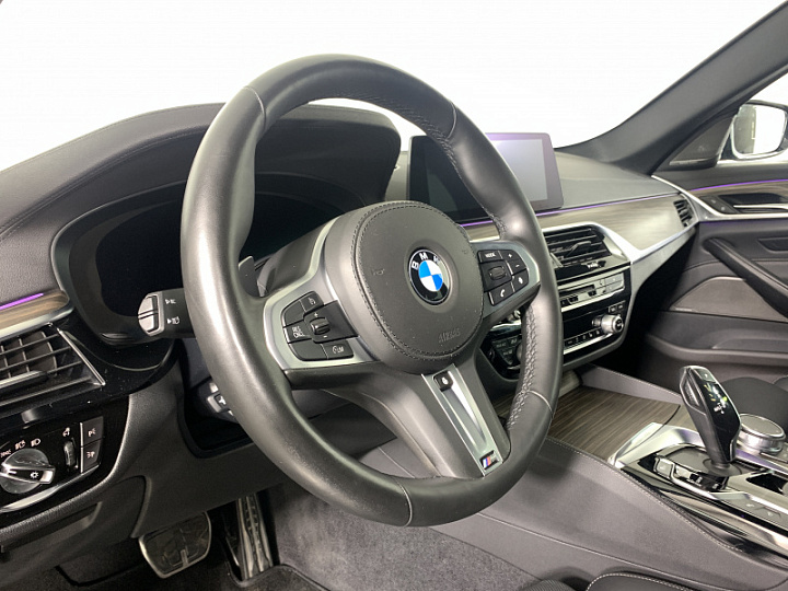 BMW 5 серии 3, 2019 года, Автоматическая, ЧЕРНЫЙ
