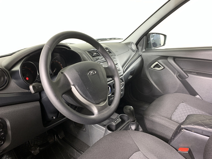 Lada Granta 1.6, 2023 года, Механика, ЧЕРНЫЙ