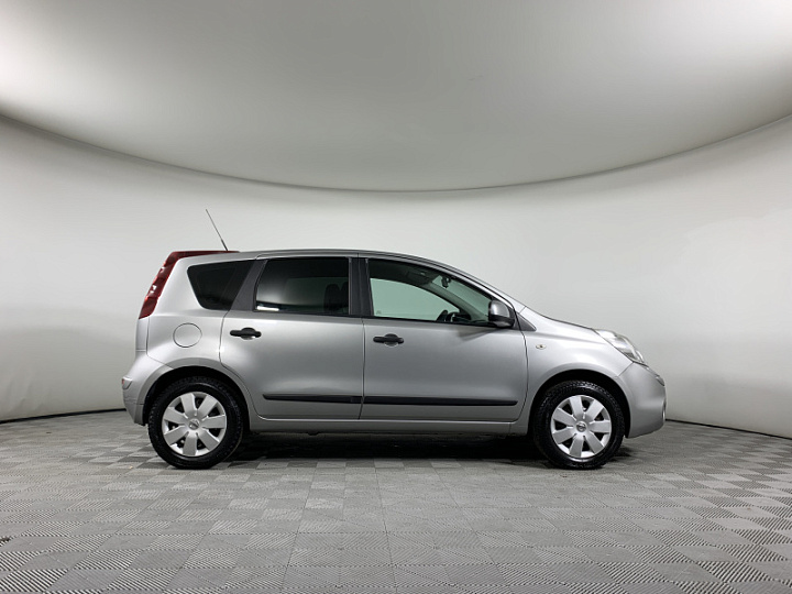 NISSAN Note 1.4, 2011 года, Механика, Серебристый