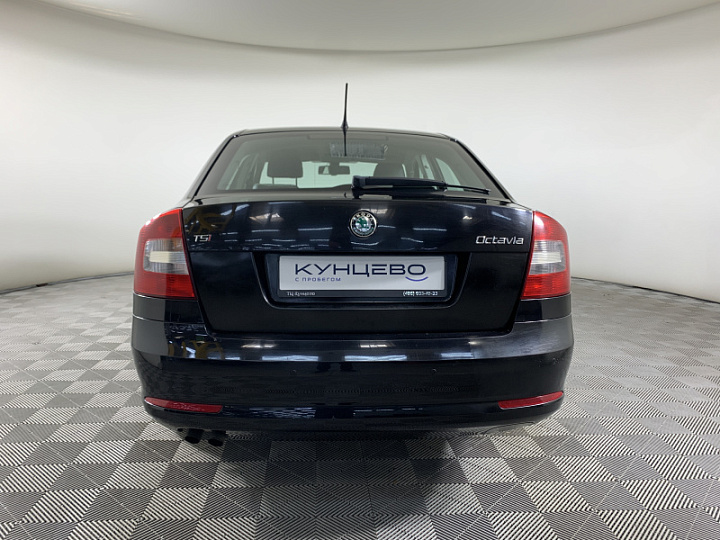 SKODA Octavia 1.8, 2013 года, Автоматическая, ЧЕРНЫЙ