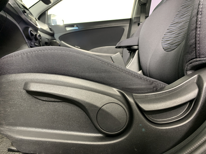 HYUNDAI Solaris 1.6, 2015 года, Автоматическая, КОРИЧНЕВЫЙ