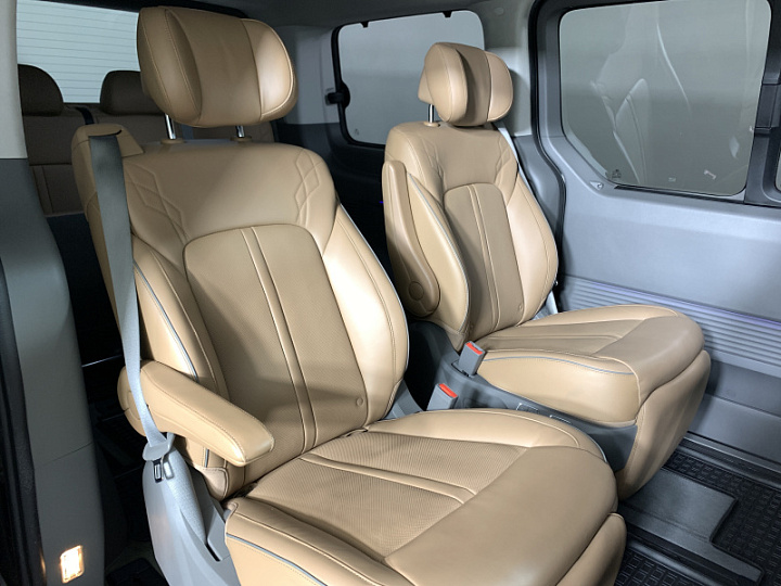 HYUNDAI Staria 2.2, 2022 года, Автоматическая, ЧЕРНЫЙ