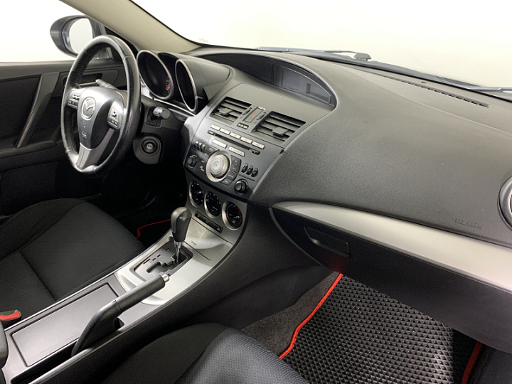 MAZDA 3 1.6, 2011 года, Автоматическая, Серебристый