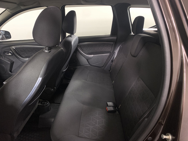 Renault Duster 1.6, 2015 года, Механика, Темно-Коричневый