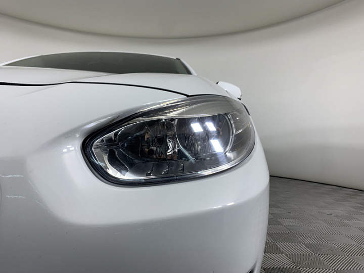 RENAULT Fluence 1.6, 2011 года, Механика, БЕЛЫЙ