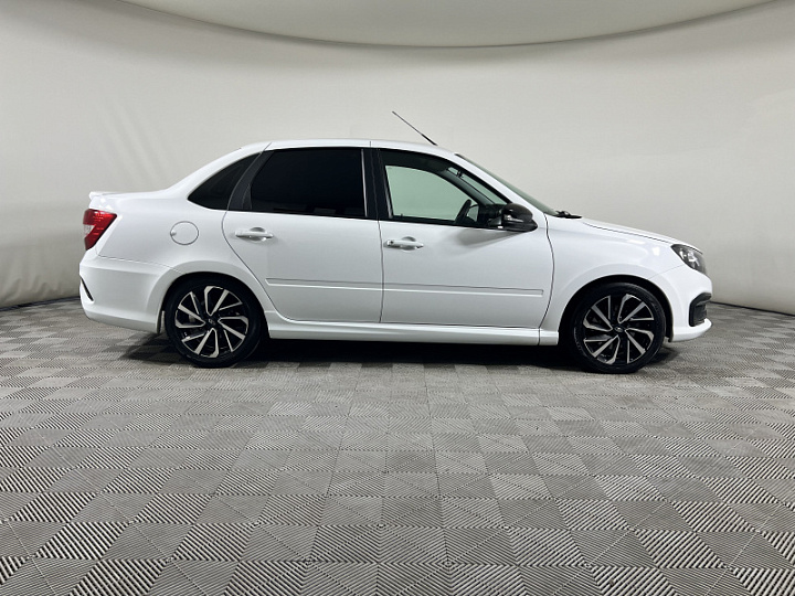 Lada Granta 1.6, 2024 года, Механика, БЕЛЫЙ