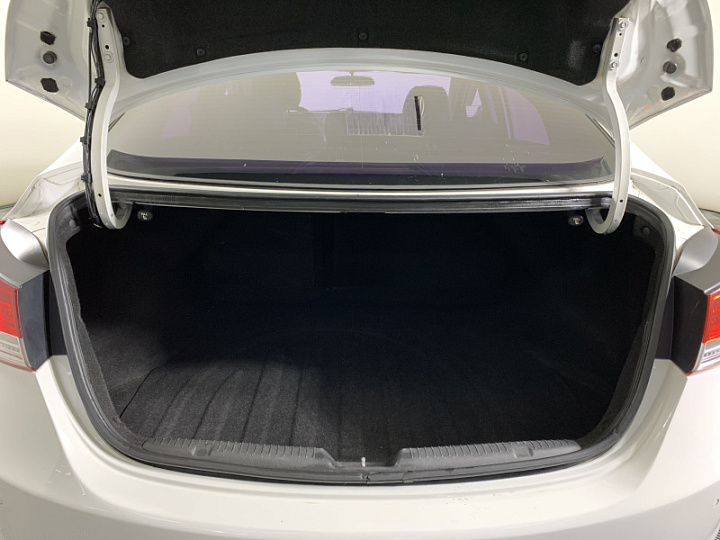 HYUNDAI Avante 1.6, 2012 года, Автоматическая, БЕЛЫЙ