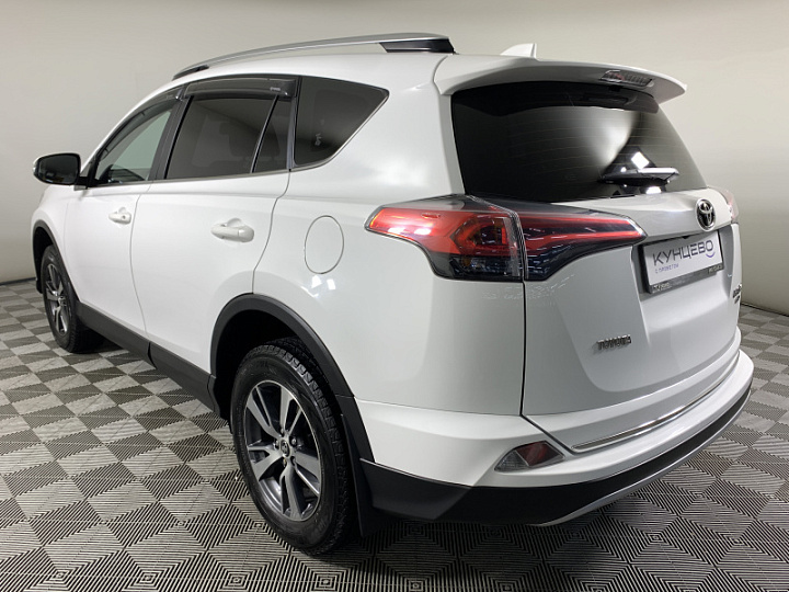 TOYOTA RAV4 2.5, 2018 года, Автоматическая, БЕЛЫЙ