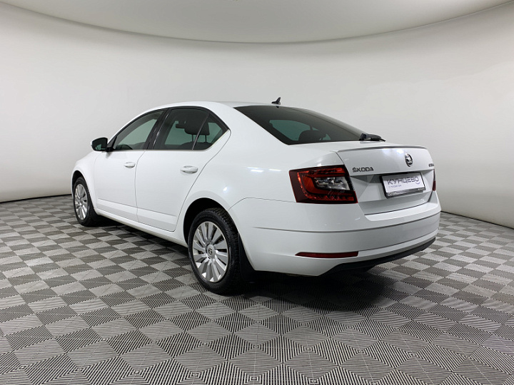 SKODA Octavia 1.8, 2018 года, Механика, БЕЛЫЙ