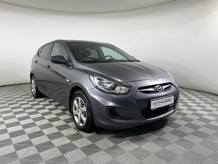 HYUNDAI Solaris 1.4, 2013 года, Автоматическая, Черно-Серый
