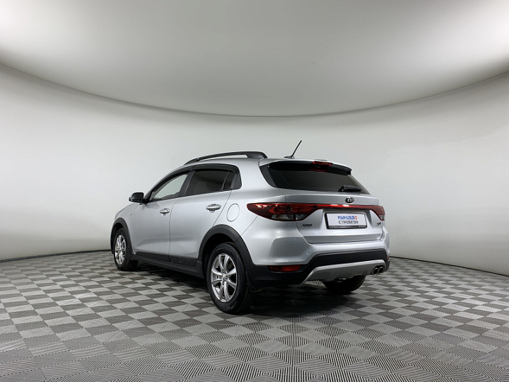 KIA Rio X-Line 1.6, 2018 года, Механика, Серебристый