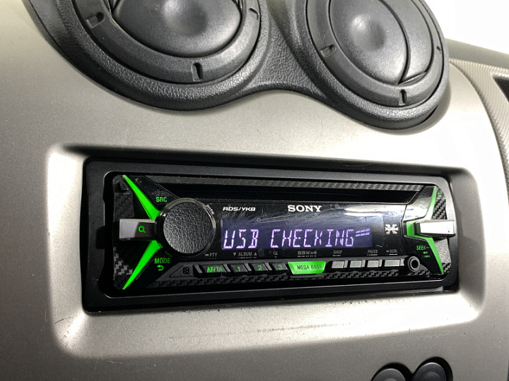 RENAULT Sandero 1.6, 2012 года, Автоматическая, ЧЕРНЫЙ