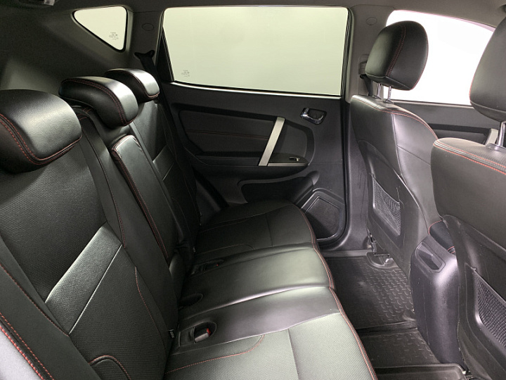 GEELY Emgrand X7 2.4, 2016 года, Автоматическая, ЧЕРНЫЙ