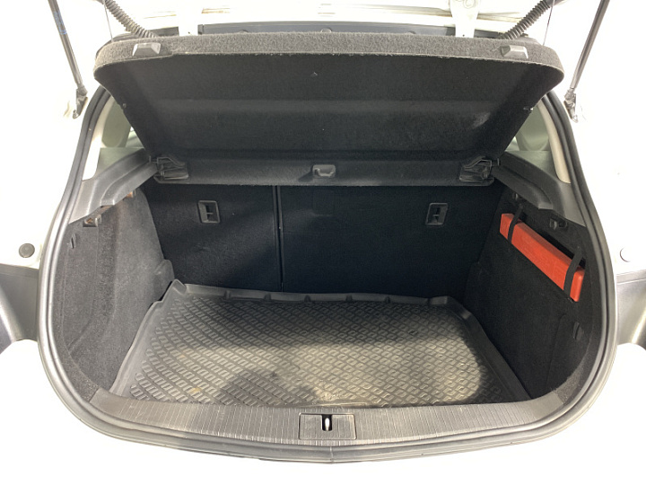 OPEL Astra 1.4, 2011 года, Автоматическая, БЕЛЫЙ