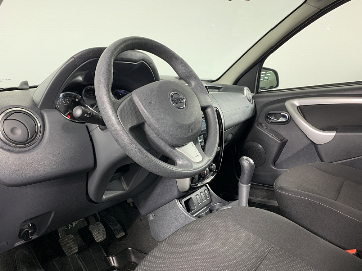 NISSAN Terrano 1.6, 2018 года, Механика, СЕРЫЙ
