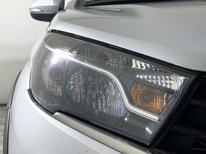 Lada Vesta 1.8, 2019 года, Робот, Серебристый