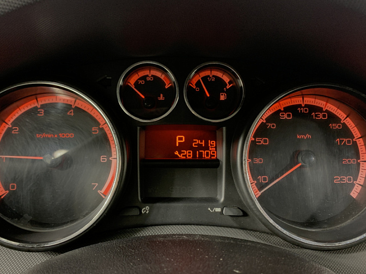 PEUGEOT 308 1.6, 2011 года, Автоматическая, Серебристый