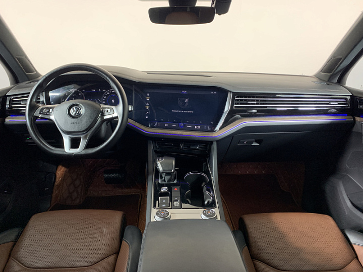 VOLKSWAGEN Touareg 3, 2019 года, Автоматическая, КОРИЧНЕВЫЙ