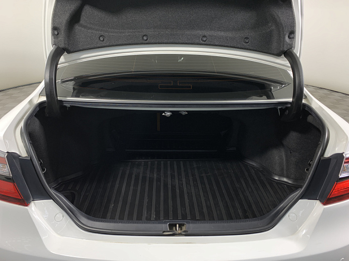 TOYOTA Camry 2.5, 2017 года, Автоматическая, БЕЛЫЙ