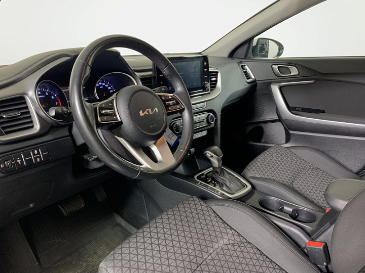 KIA Ceed 1.6, 2022 года, Автоматическая, БЕЛЫЙ