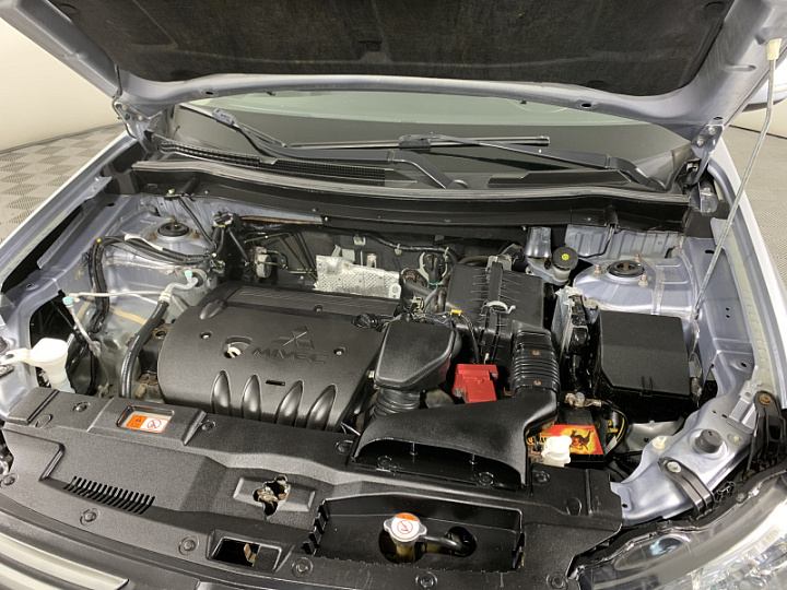 MITSUBISHI Outlander 2, 2013 года, Вариатор, Серебристый