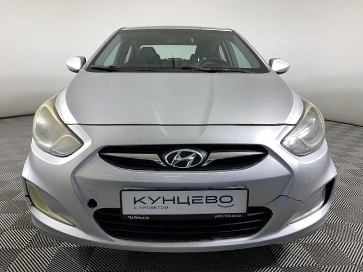 HYUNDAI Solaris 1.4, 2012 года, Механика, Серебристый