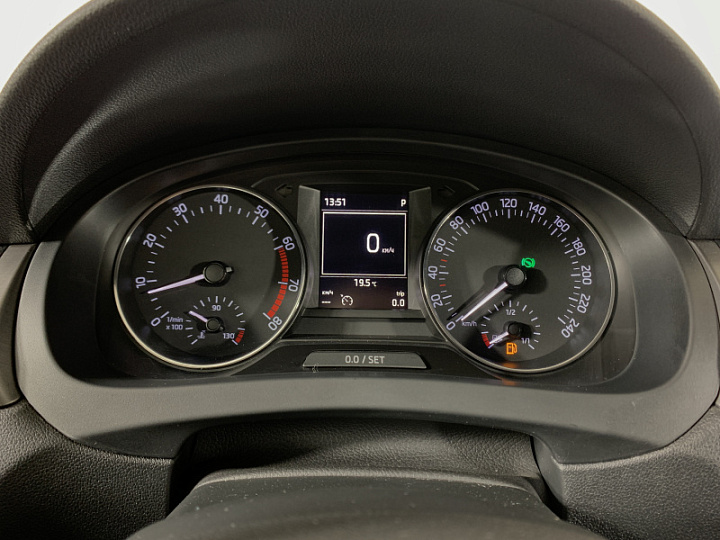 SKODA Rapid 1.6, 2016 года, Автоматическая, ЧЕРНЫЙ