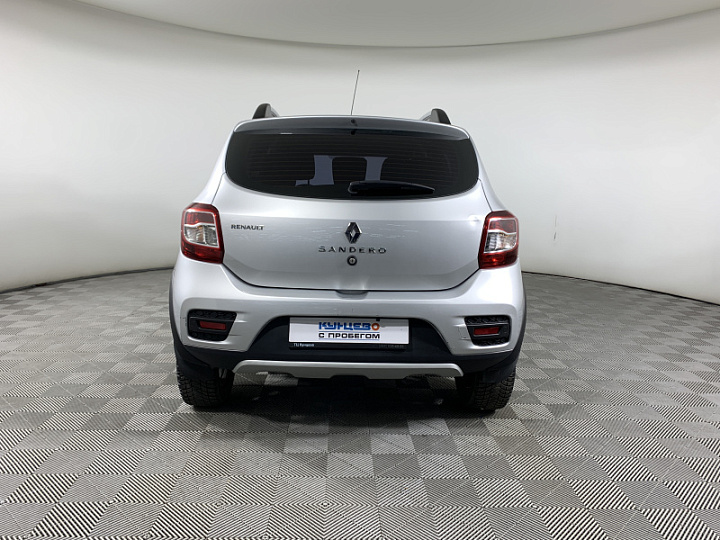 RENAULT Sandero Stepway 1.6, 2018 года, Автоматическая, Серебристо-желтый