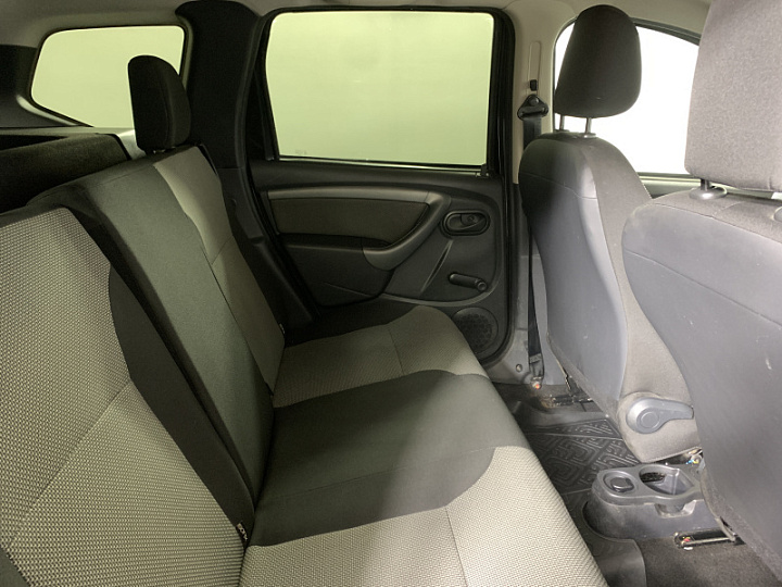 RENAULT Duster 1.6, 2015 года, Механика, ЧЕРНЫЙ