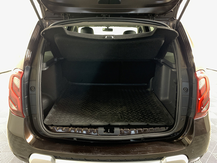 RENAULT Duster 1.5, 2018 года, Механика, Темно-Коричневый