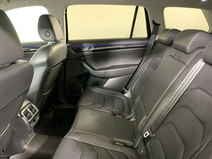 SKODA Kodiaq 2, 2018 года, Робот, ЧЕРНЫЙ