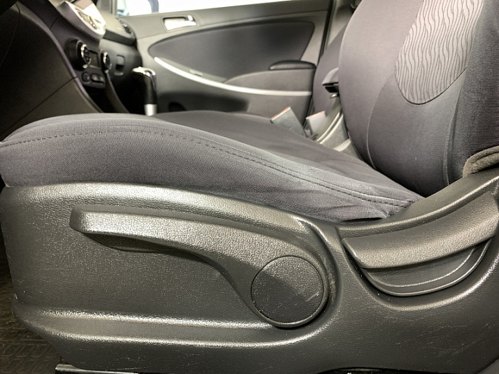 HYUNDAI Solaris 1.6, 2012 года, Автоматическая, СЕРЫЙ