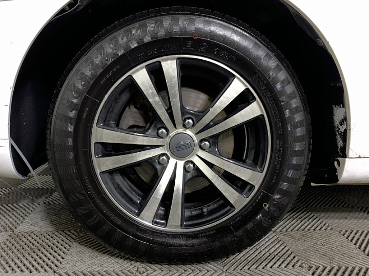 Geely Emgrand EC7 1.8, 2014 года, Механика, Белый