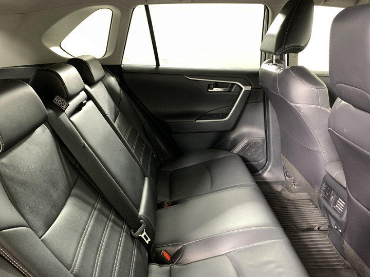 TOYOTA RAV4 2.5, 2021 года, Автоматическая, ЧЕРНЫЙ