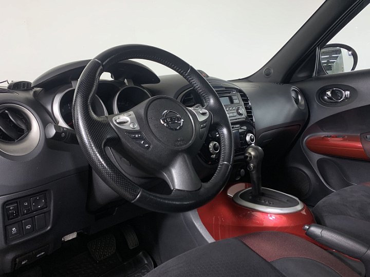 NISSAN Juke 1.6, 2013 года, Вариатор, КРАСНЫЙ